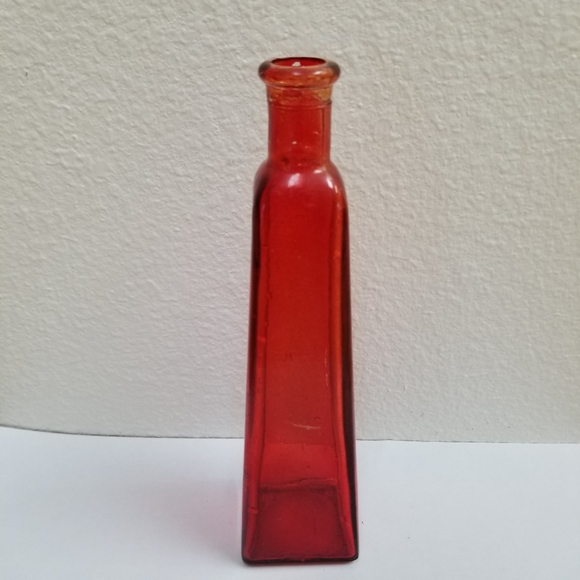 #10048 Rare Collectible Red Glass 7" Vase - Picture 4 of 7